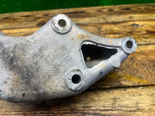 Кронштейн двигателя, ориг. номер 9634999680, Peugeot 206 2002-2009