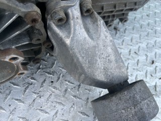 Кронштейн КПП, ориг. номер 8D0399113AB, Volkswagen Passat 1996-2001