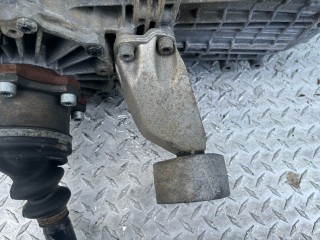 Кронштейн КПП, ориг. номер 8D0399113AB, Audi A4 1994-1999