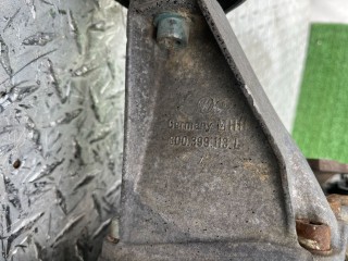 Кронштейн КПП, ориг. номер 8D0399113L, Audi A4 1994-1999