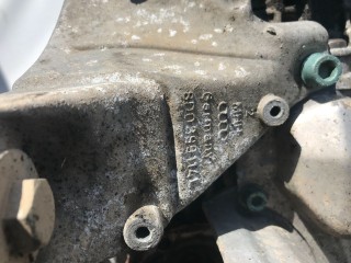 Кронштейн КПП, ориг. номер 8D0399114L, Audi A4 1999-2001