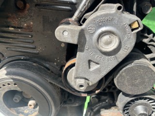 Натяжитель ремня генератора, ориг. номер 038903315C, Volkswagen Golf 1991-2000