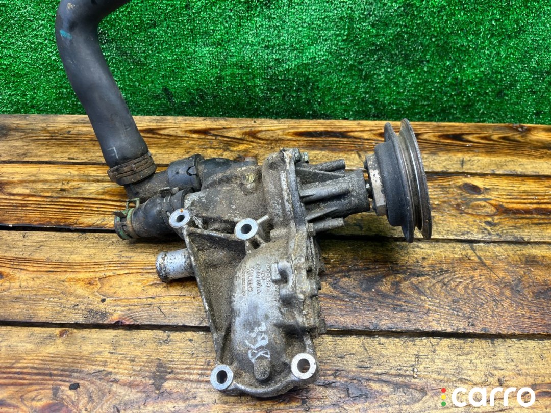 Помпа Audi 80 1991-1996, 1.9 л, 037121013A, фото 1