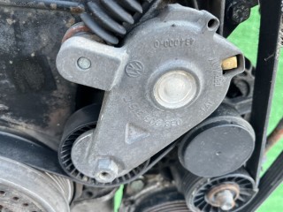 Натяжитель ремня генератора, ориг. номер 038903315C, Volkswagen Golf 1991-2000