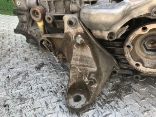 Кронштейн КПП, ориг. номер 8D0399114S, Audi A4 1999-2001