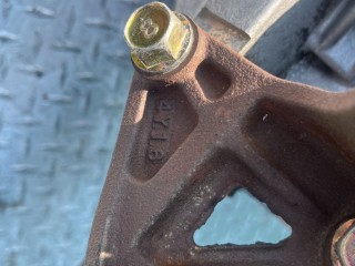 Кронштейн КПП, ориг. номер 4Y16, Mazda 6 2002-2005