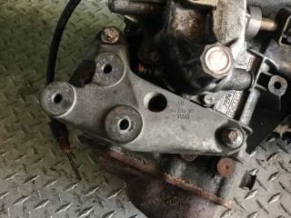 Кронштейн КПП, ориг. номер 90575142, Opel Astra 1998-2009