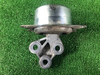 Подушка крепления кпп, ориг. номер AV046143, V046400503, Opel Vectra 2002-2005