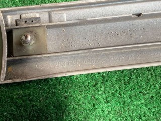 Накладка двери передней левой, ориг. номер A2036904962, Mercedes C W203 2000-2004