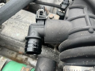 Патрубок воздушного фильтра, ориг. номер 04669090AC, Chrysler Voyager 2004-2008