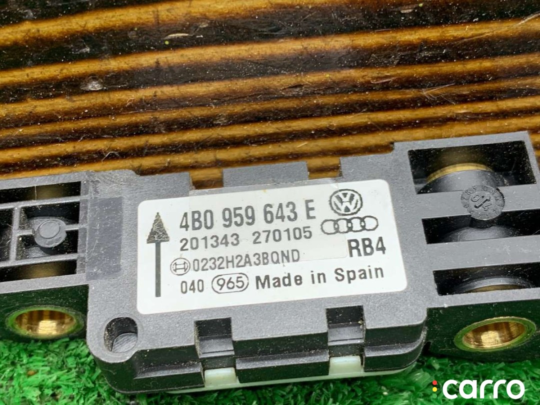 4B0959643E Датчик удара Volkswagen Touareg 2005г. - фото №4