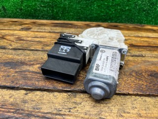 Моторчик стеклоподъемника задний правый, ориг. номер 1K0959704B, Volkswagen Touran 2003-2006