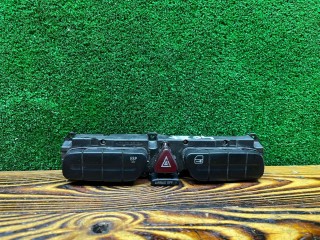 Кнопка аварийной сигнализации, ориг. номер 2038217058, 3306490200, 10863097001, Mercedes C W203 2000-2004