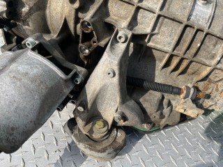 Кронштейн КПП, ориг. номер 8D0399113AT, Audi A6 2001-2005