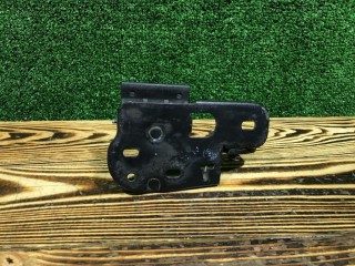 Крюк капота, ориг. номер 3C0823480, Volkswagen Passat 2005-2010