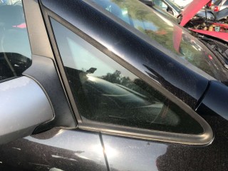 Стекло кузовное боковое правое, Opel Zafira 1999-2003