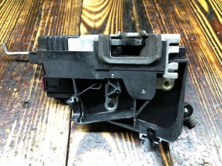 Замок двери передней правой, ориг. номер 24447341, 13210765, Opel Vectra 2002-2005