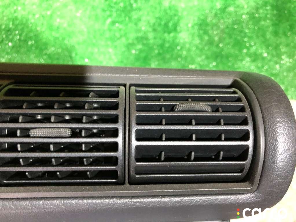 Дефлектор обдува салона Audi A6 1994-1997, 2.5 л, МКПП, фото 2