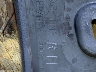 Накладка на порог, ориг. номер 3B0867768, Volkswagen Passat 1996-2001