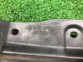 Уплотнитель двери передней правой, ориг. номер A2117270430, Mercedes E W211 2002-2006