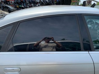 Стекло двери задней правой, Audi A6 2001-2005