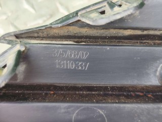 Заглушка (решетка) в бампер передний, ориг. номер 375768702, 13110337, Opel Astra 1998-2009