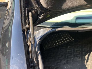 Амортизатор крышки багажника (3-5 двери), Volkswagen Passat 2000-2005