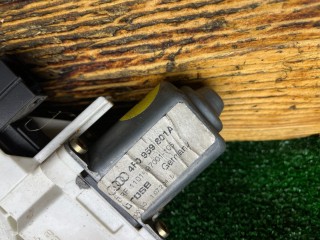 Моторчик стеклоподъемника задний левый, ориг. номер 4F0959801A, Audi A6 2001-2005