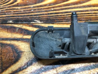 Форсунка омывателя, ориг. номер 5M0955986C, Volkswagen Passat 2005-2010