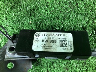 Усилитель антенны, ориг. номер 1T0035577H, 1T0971501L, 28026451, Volkswagen Touran 2003-2006