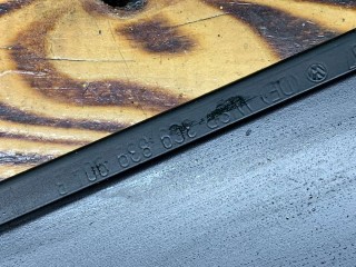 Накладка двери задней правой, ориг. номер 3C9839904B, Volkswagen Passat 2005-2010