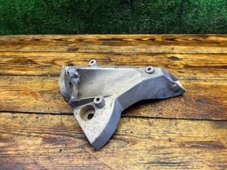 Кронштейн КПП, ориг. номер 8D0399113AT, Volkswagen Passat 2000-2005