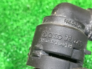 Фланец (тройник) системы охлаждения, ориг. номер 1K0122291H, Volkswagen Touran 2003-2006
