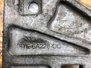 Кронштейн генератора, ориг. номер XS7E6A228CC, Ford Mondeo 2000-2003