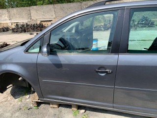 Уплотнитель двери передней левой, Volkswagen Touran 2003-2006