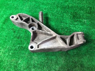 Кронштейн КПП, ориг. номер 24459826, Opel Astra 1998-2009