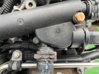 Фланец (тройник) системы охлаждения, ориг. номер 038121132D, Volkswagen Touran 2003-2006
