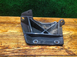 Кронштейн КПП, ориг. номер 04668270AB, Chrysler PT Cruiser 2000-2006