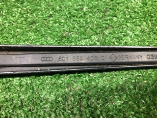 Щеткодержатель (поводок стеклоочистителя, дворник), ориг. номер 8D1955408D, Audi A4 1994-1999