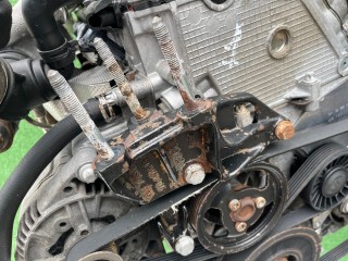 Кронштейн двигателя, ориг. номер 90498184, Opel Vectra 1995-2000
