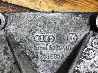 Кронштейн компрессора кондиционера, ориг. номер 028260885A, Audi A6 1997-2001