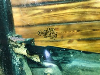Стекло двери передней правой, ориг. номер 43R001025, DOT27M24100AS2, Audi 80 1986-1992