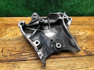 Кронштейн двигателя, ориг. номер 55210531, Opel Astra 1998-2009