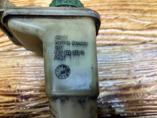 Бачок гидроусилителя, ориг. номер 8D0422373C, Audi A4 1994-1997
