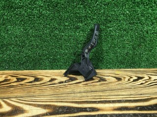 Ручка открывания капота Opel Zafira 2005-2008, 218186591