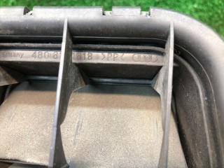 Решетка вентиляции кузова, ориг. номер 4B0819181B, Audi A6 2001-2005