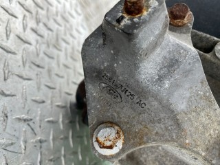 Кронштейн КПП, ориг. номер 2S617M125AC, Ford Fiesta 2001-2007