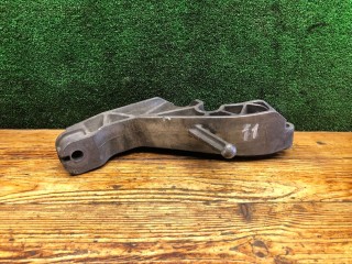Кронштейн КПП, ориг. номер 24459820, Opel Zafira 2003-2006