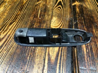 Накладка на ручку двери, ориг. номер 8200084003, 8200084008, Renault Clio 1998-2002