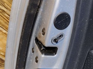 Замок двери задней левой, Kia Carens 2002-2006